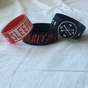 FREE rubber bracelet with purchase shirts!